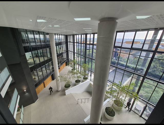 451M² OFFICE TO LET IN SANDTON CENTRAL